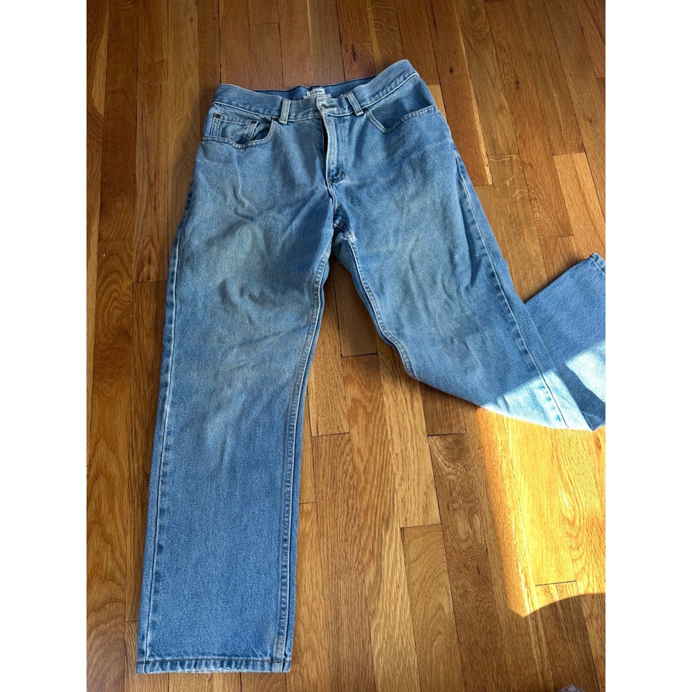 Women's L.L.Bean jeans has tearing in the crotch size 8 petite